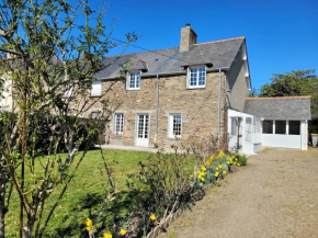 Maison au calme à 2 pas du port